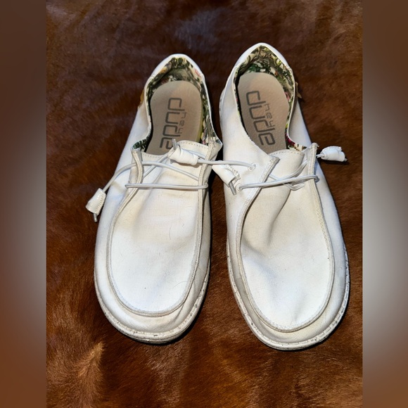 Hey Dude Shoes - Hey Dudes